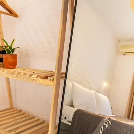 Eco-friendly House With Authentic Design In Urla Apartamento